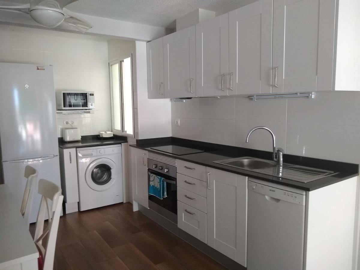 Apartamento a 50 mts de la playa Carrer la Mar El Campello Exterior foto